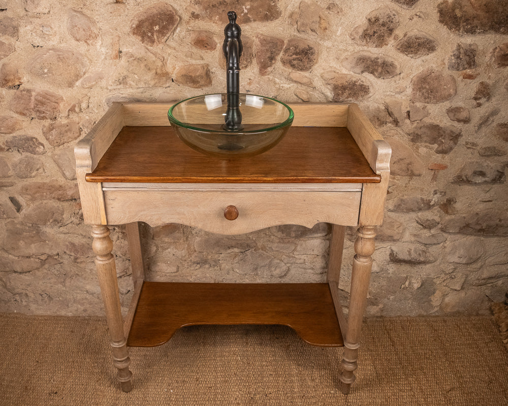 Meuble vasque en bois massif de style Louis-Philippe