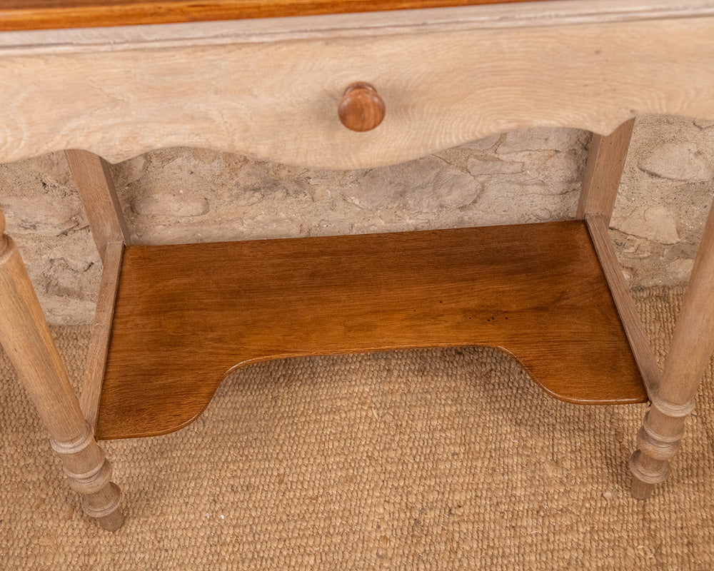Meuble vasque en bois massif de style Louis-Philippe