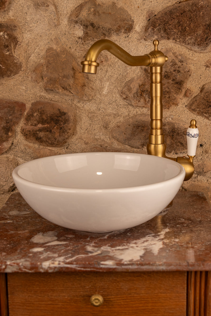 Meuble de toilette ancien en bois et marbre, lave-main ou meuble vasque