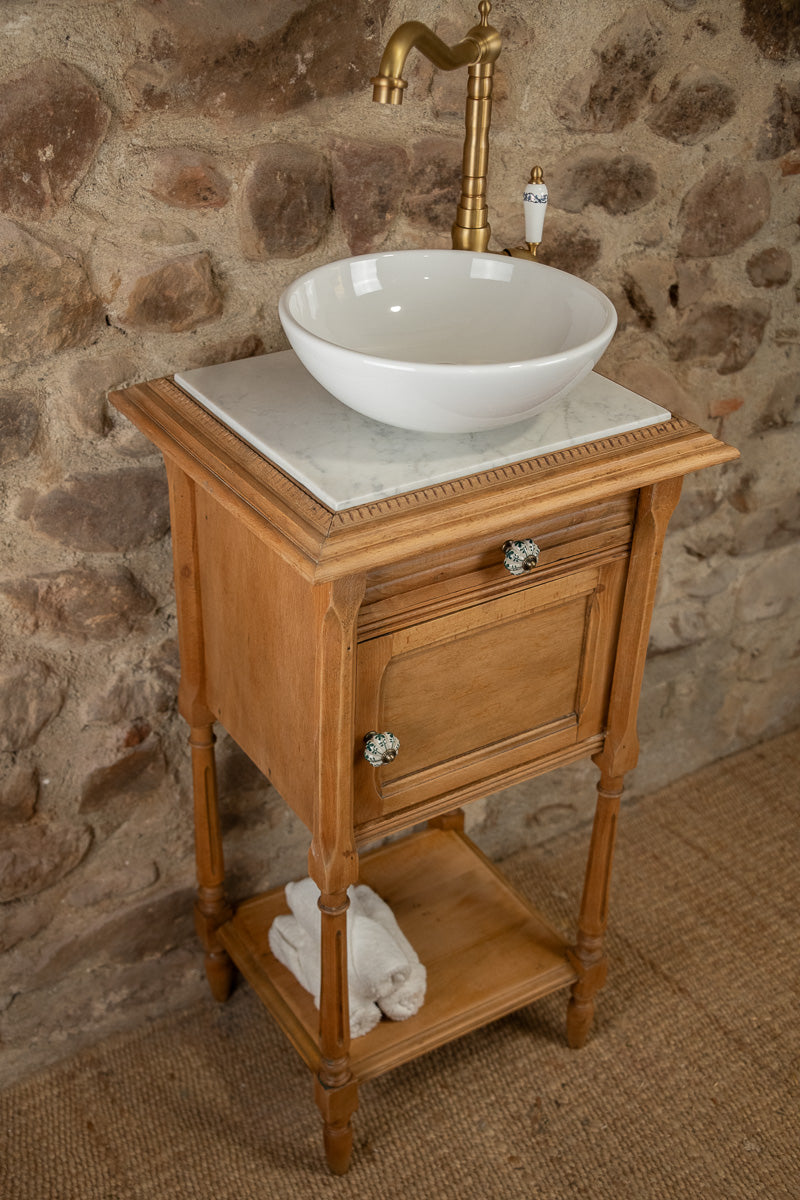 Lave-mains ancien et bois et marbre blanc