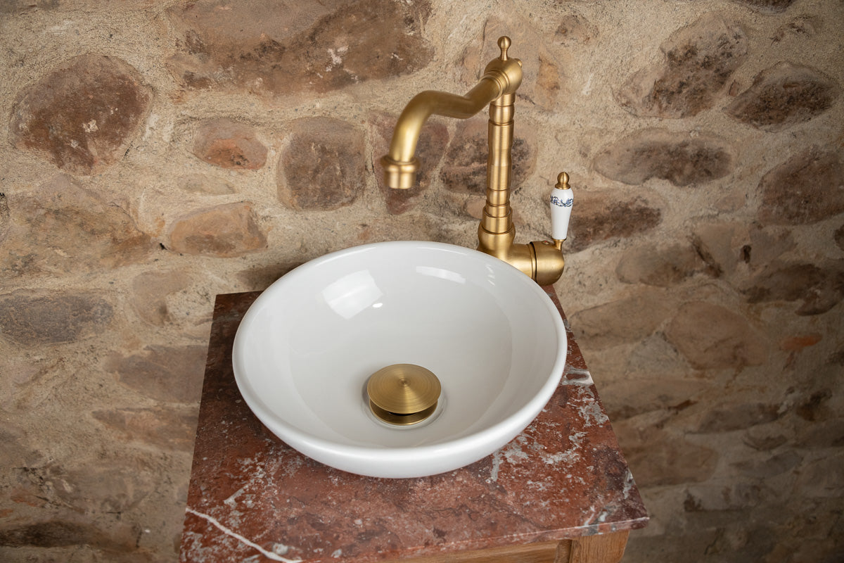 Petit lave-mains ancien en bois et marbre rouge